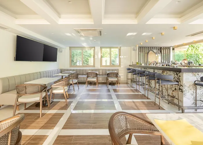 מלון Corfu Mare Boutique -adults Only 3*
